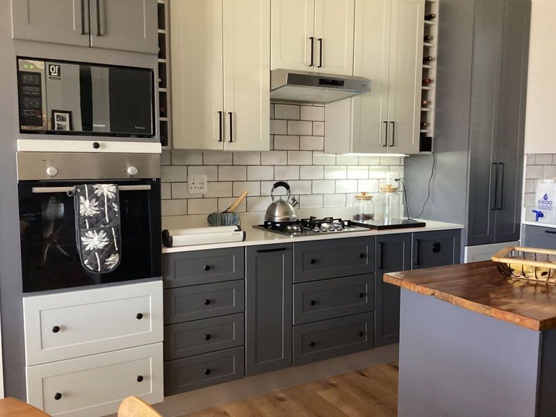 House For Sale in Albertinia Central - Photo 6