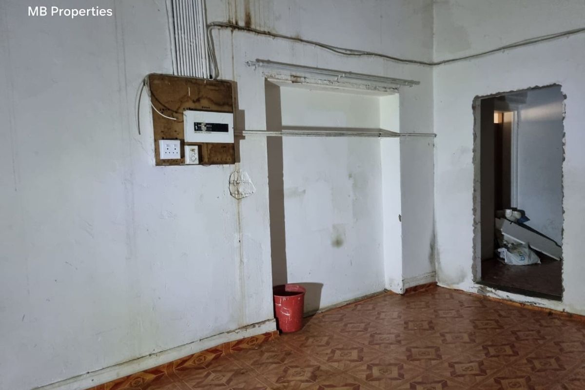 Retail For Sale in Winburg Central - Photo 2