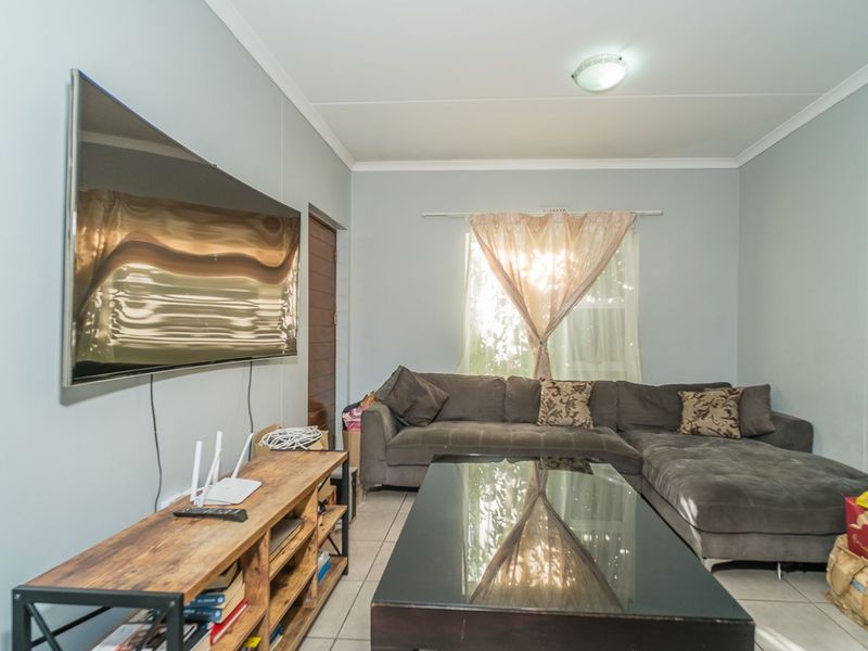 Apartment For Sale in Buh Rein Estate - Photo 2