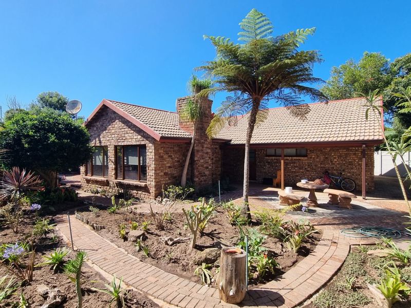 House For Sale in Sedgefield Central - Photo 1