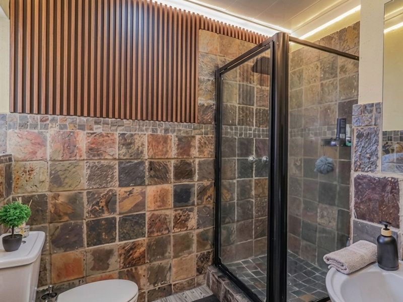Apartment For Sale in North Riding - Photo 6