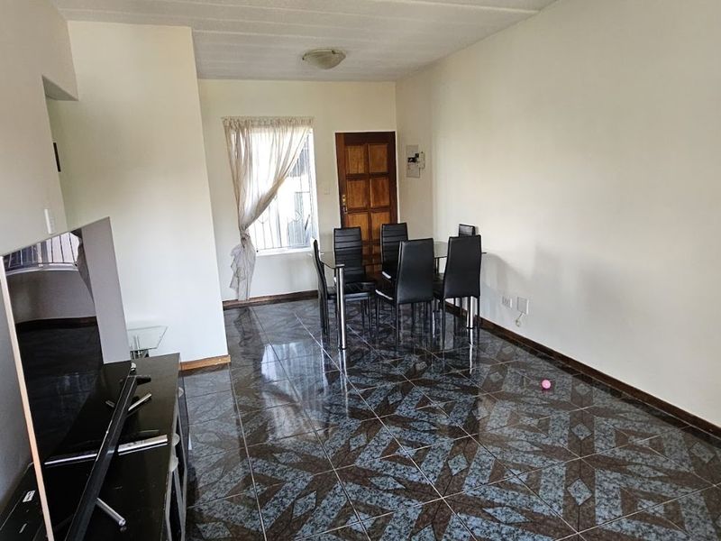 House For Sale in Northgate - Photo 6