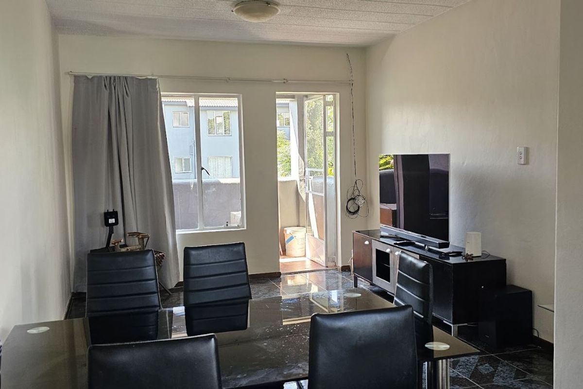 House For Sale in Northgate - Photo 4