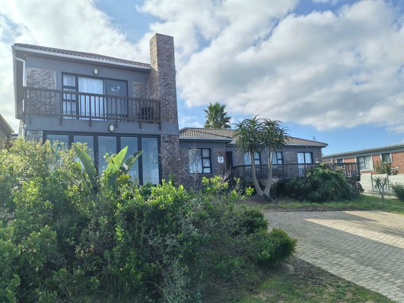 House For Sale in Dana Bay - Photo 1