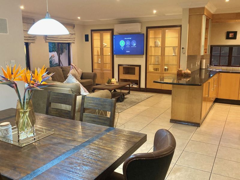 House For Sale in Paulshof - Photo 6