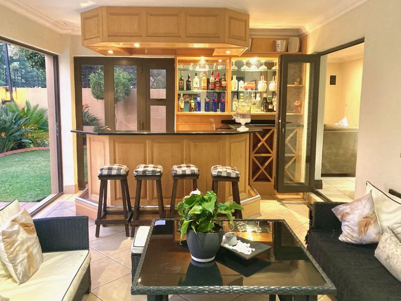 House For Sale in Paulshof - Photo 7