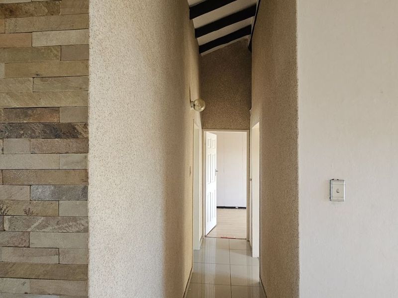 Apartment To Rent in Northgate - Photo 6
