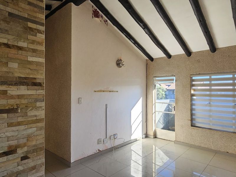 Apartment To Rent in Northgate - Photo 4
