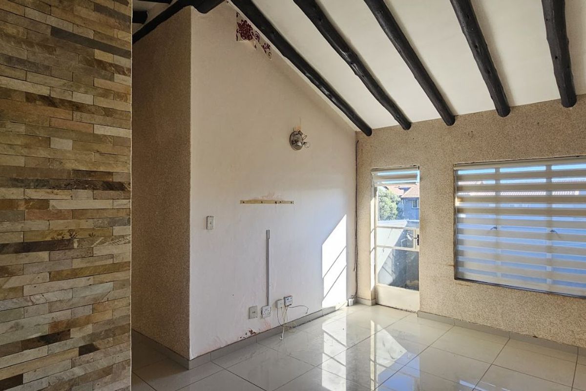Apartment To Rent in Northgate - Photo 4