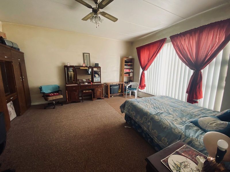 House For Sale in Newton Park - Photo 3