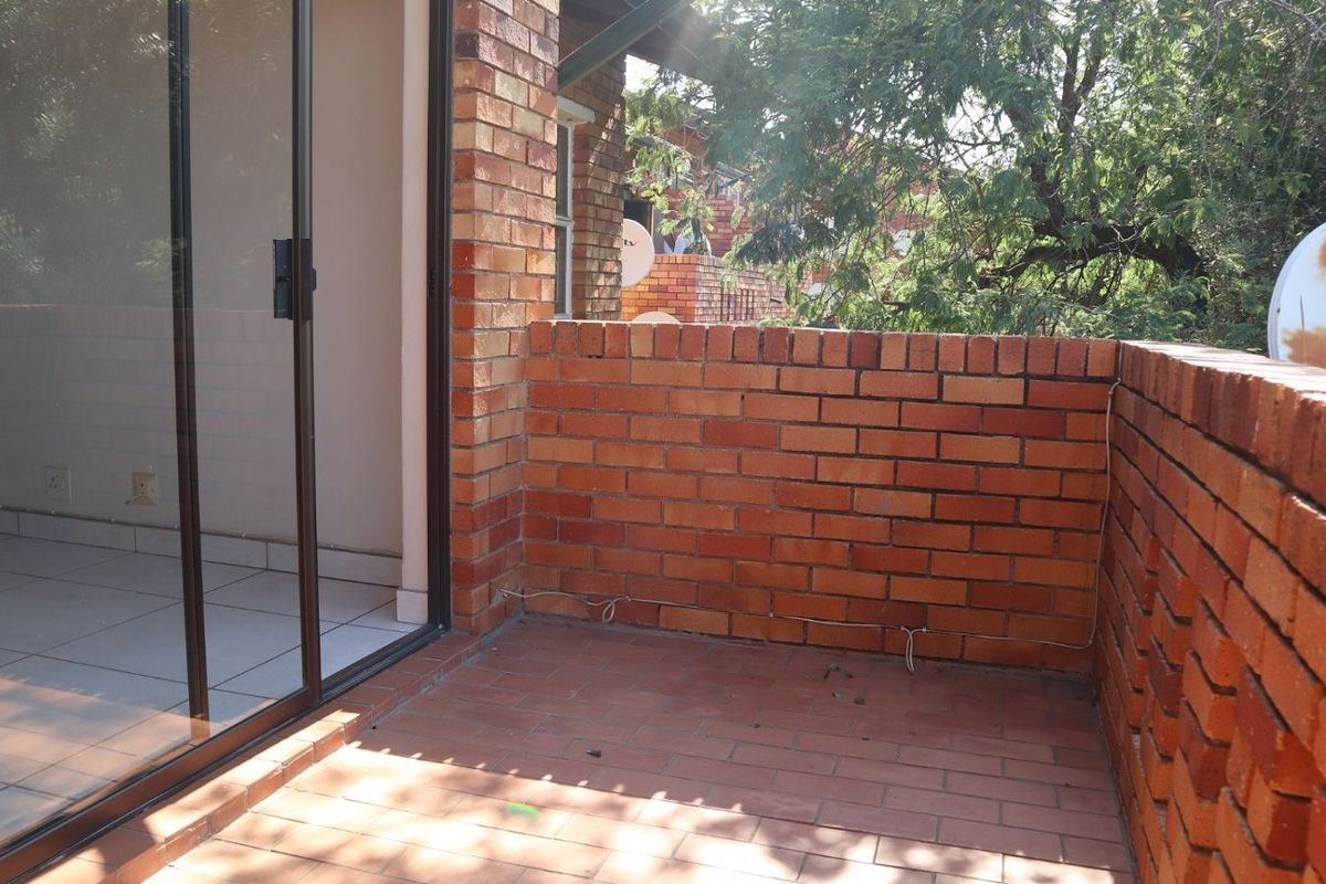 Apartment For Sale in Buccleuch - Photo 2
