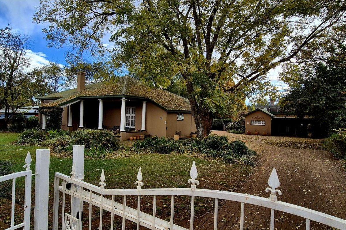 House For Sale in Lydenburg Central - Photo 2