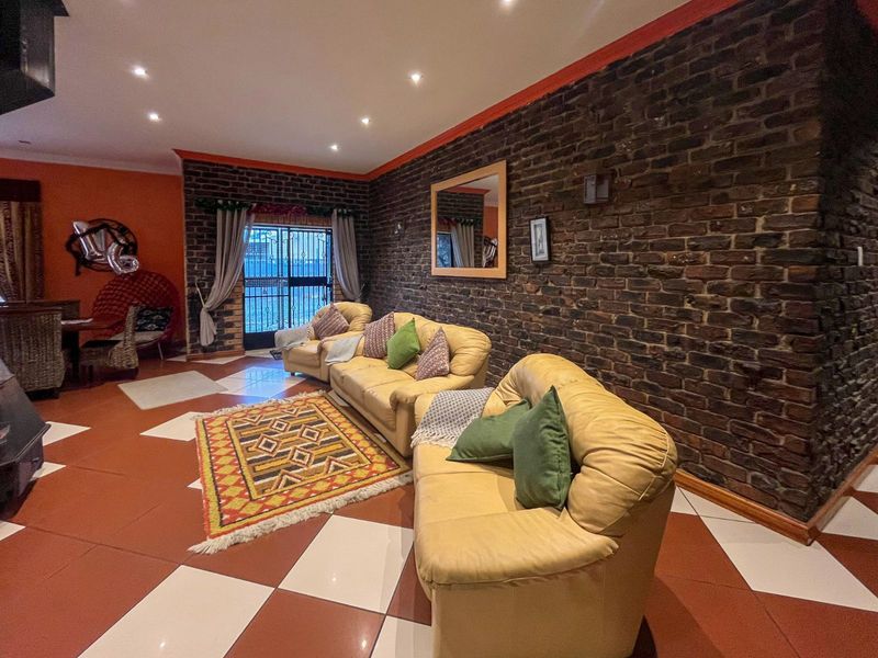House For Sale in Levallia - Photo 3