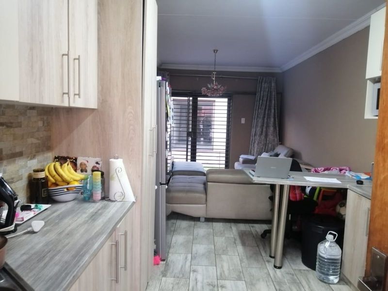 Townhouse For Sale in Bendor - Photo 3