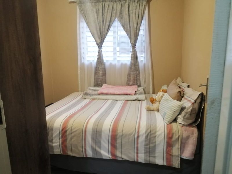 Townhouse For Sale in Bendor - Photo 5