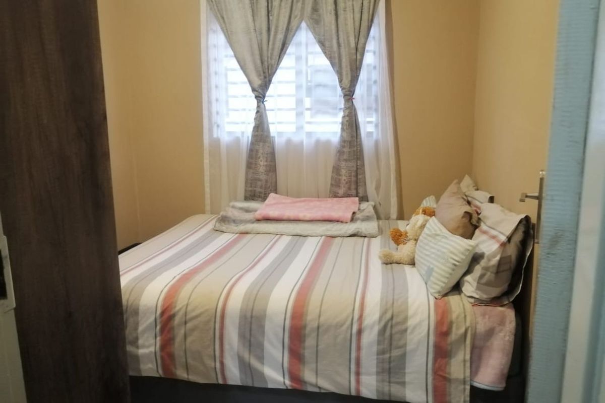 Townhouse For Sale in Bendor - Photo 5