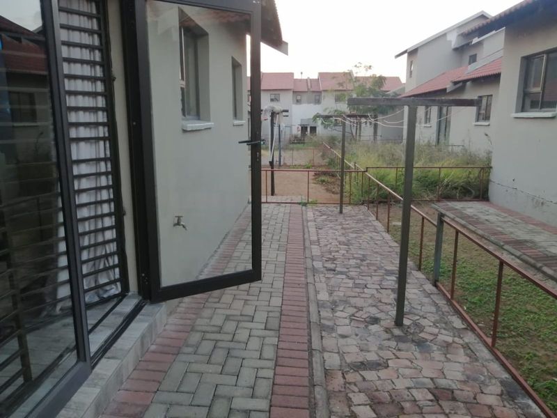 Townhouse For Sale in Bendor - Photo 10