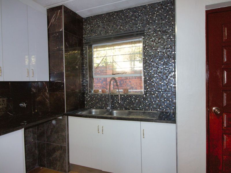 Apartment For Sale in Ferndale - Photo 4