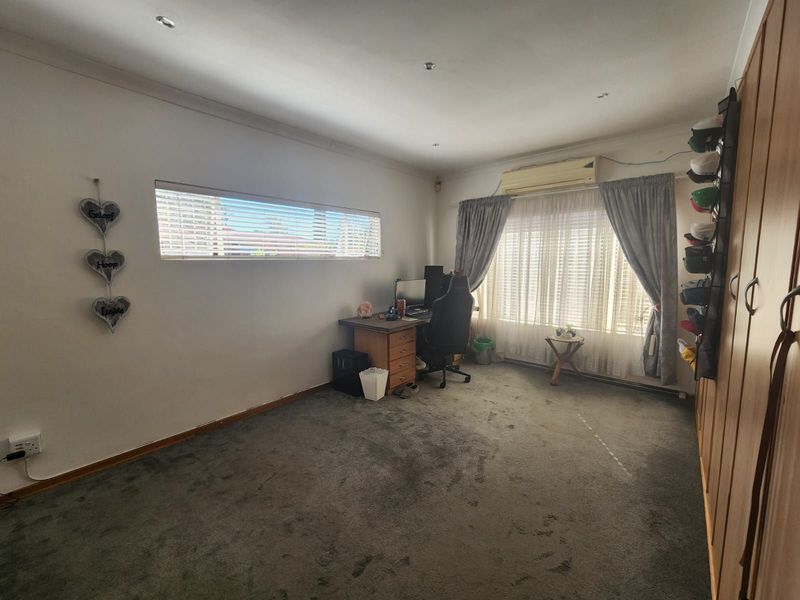 House For Sale in Hadison Park - Photo 6