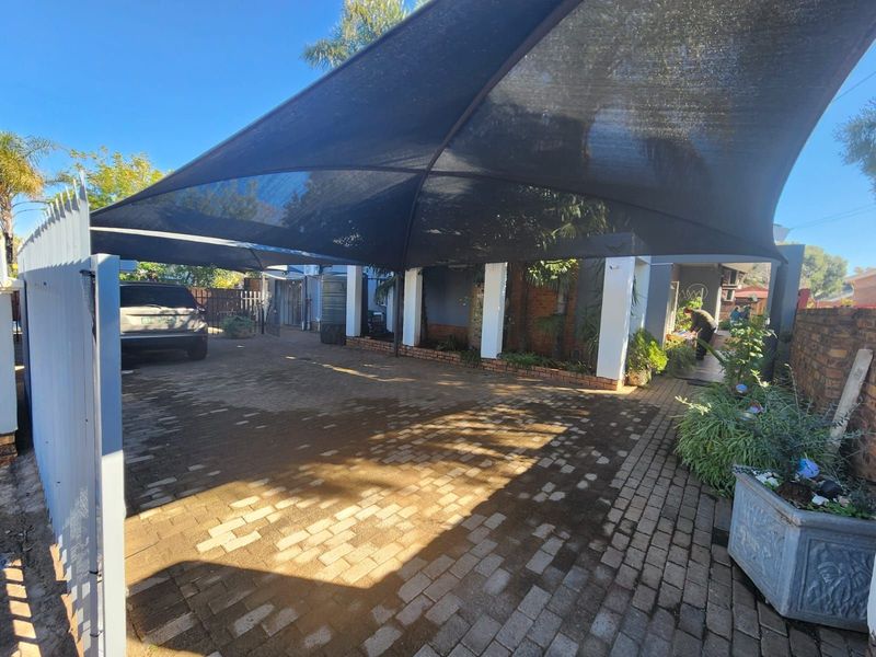House For Sale in Hadison Park - Photo 1