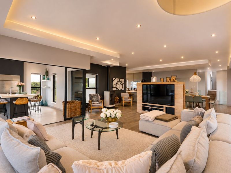 House For Sale in Pinnacle Point Golf Estate - Photo 3