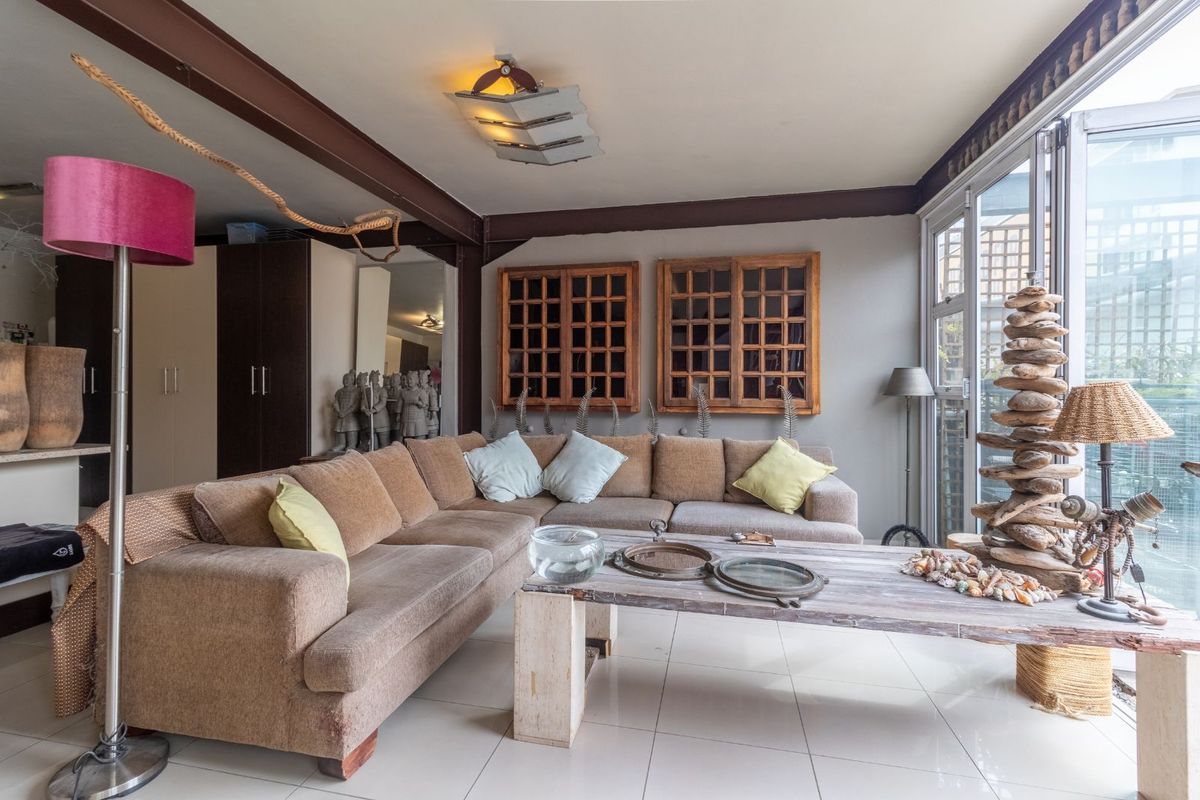 Apartment To Rent in Braamfontein - Photo 2