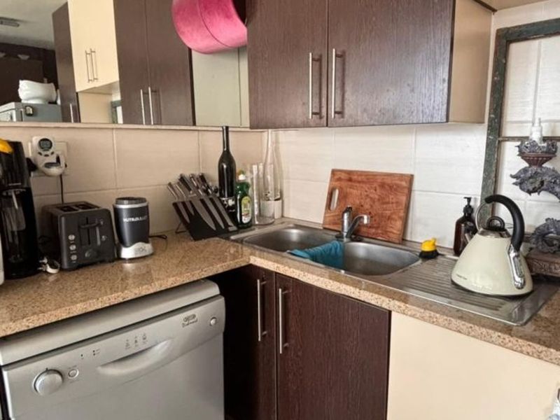 Apartment To Rent in Braamfontein - Photo 9