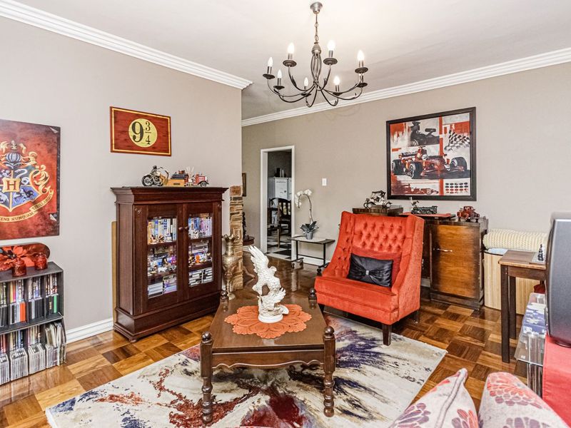 House For Sale in Florida Hills - Photo 7