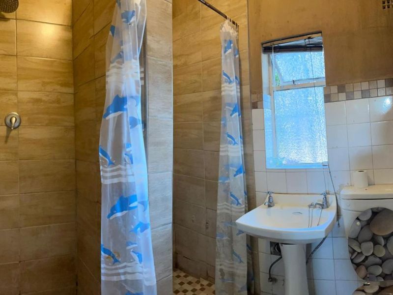 House For Sale in Westdene - Photo 5