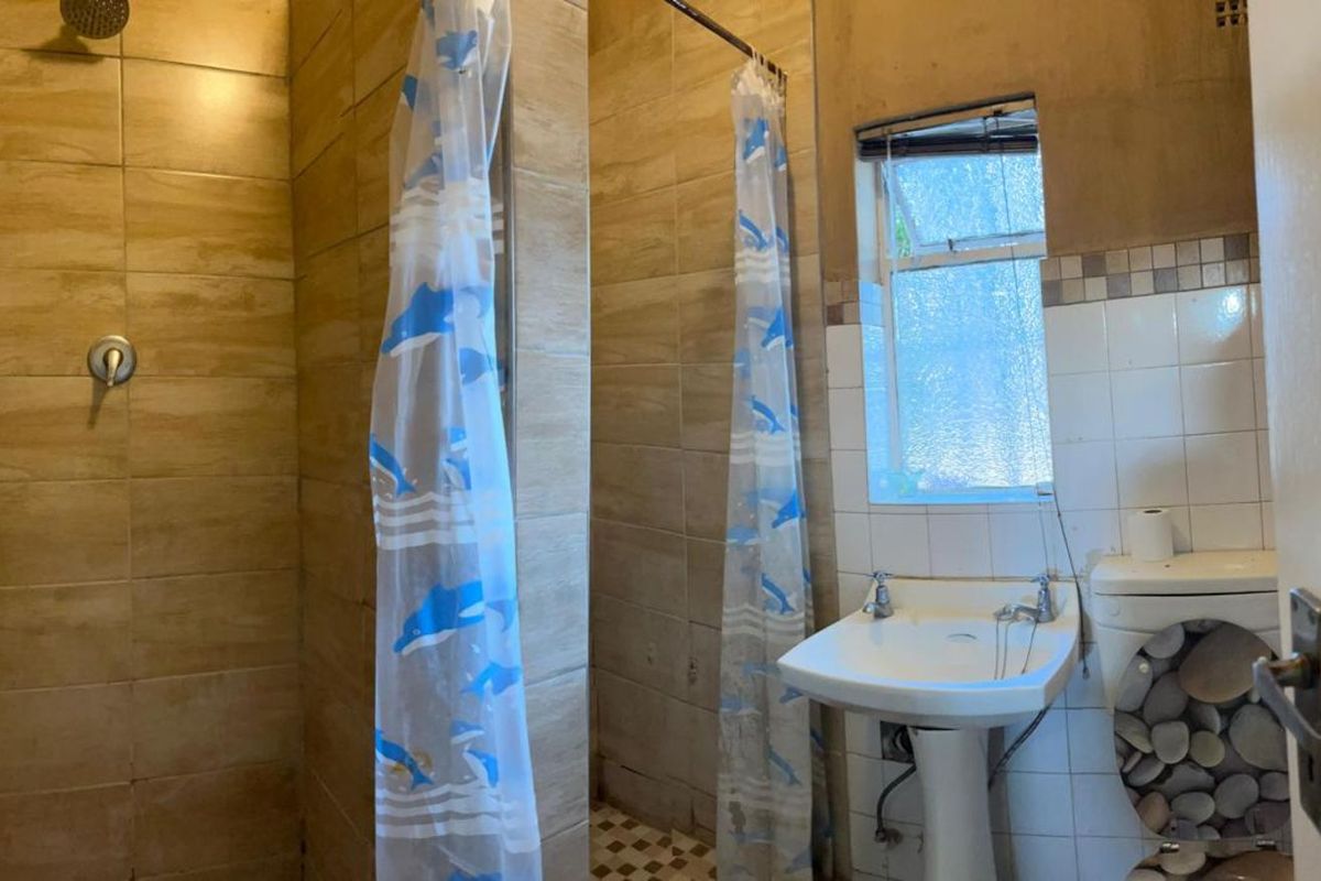 House For Sale in Westdene - Photo 5