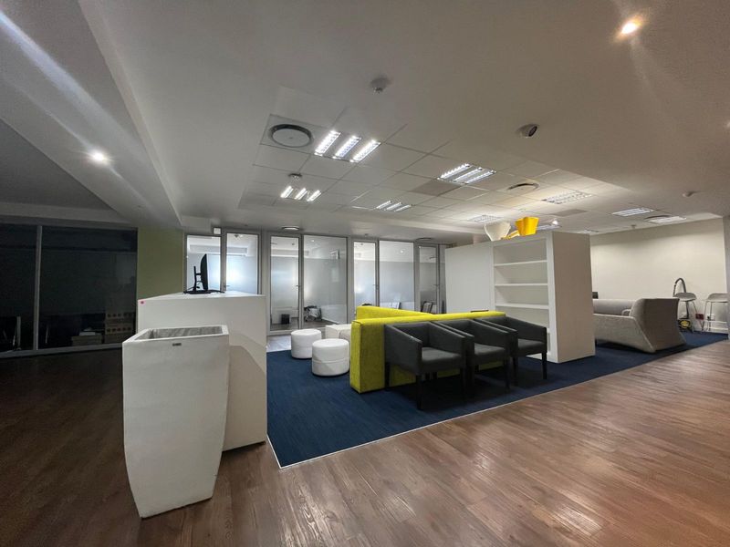 Office To Rent in Lynnwood Manor - Photo 10