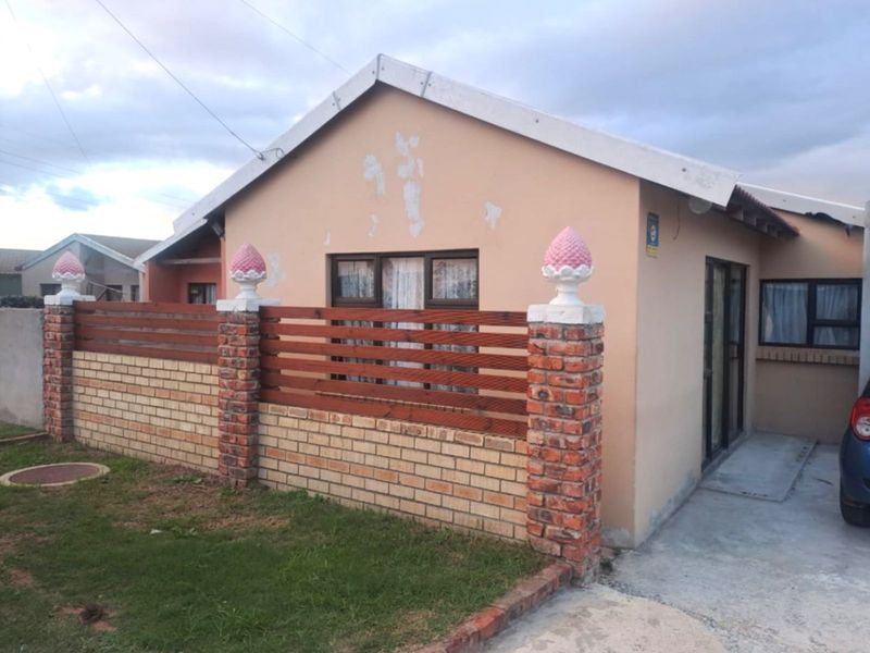 House For Sale in Bethelsdorp - Photo 2