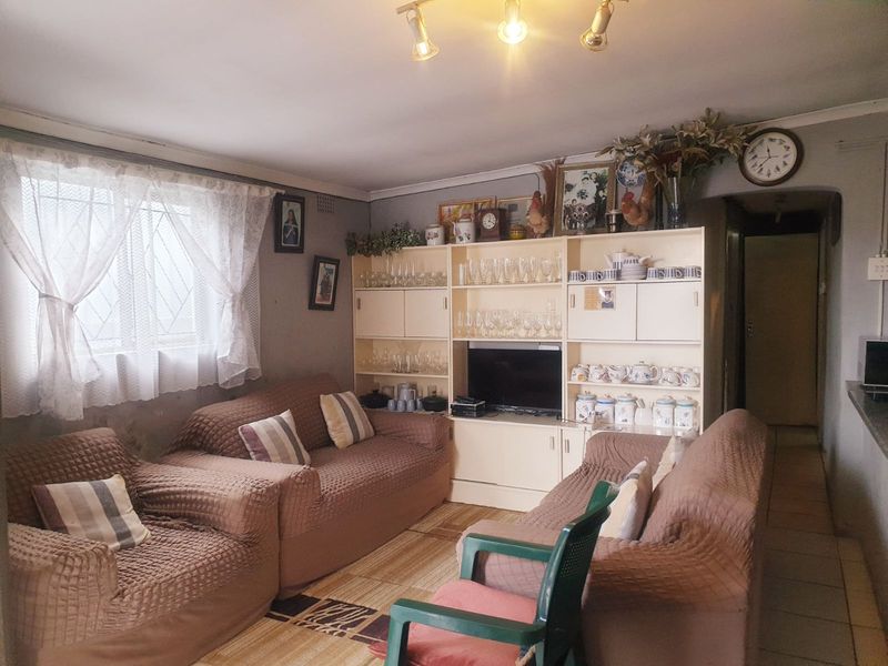 House For Sale in Diepwater - Photo 2