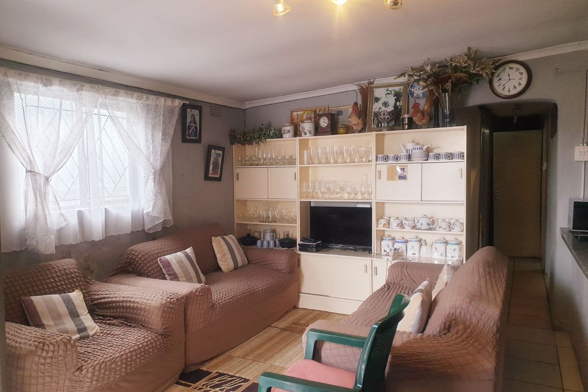 House For Sale in Diepwater - Photo 2