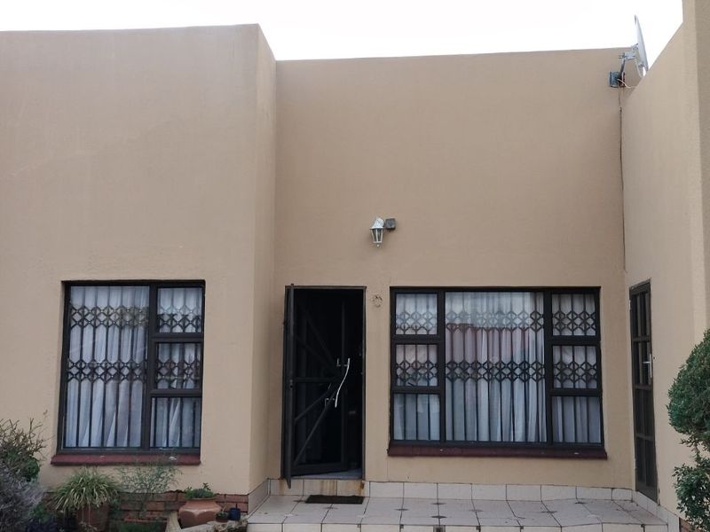 House For Sale in Botshabelo - Photo 1
