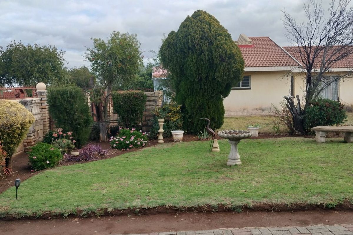 House For Sale in Botshabelo - Photo 4