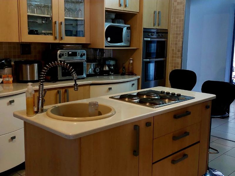 House For Sale in Bendor - Photo 3