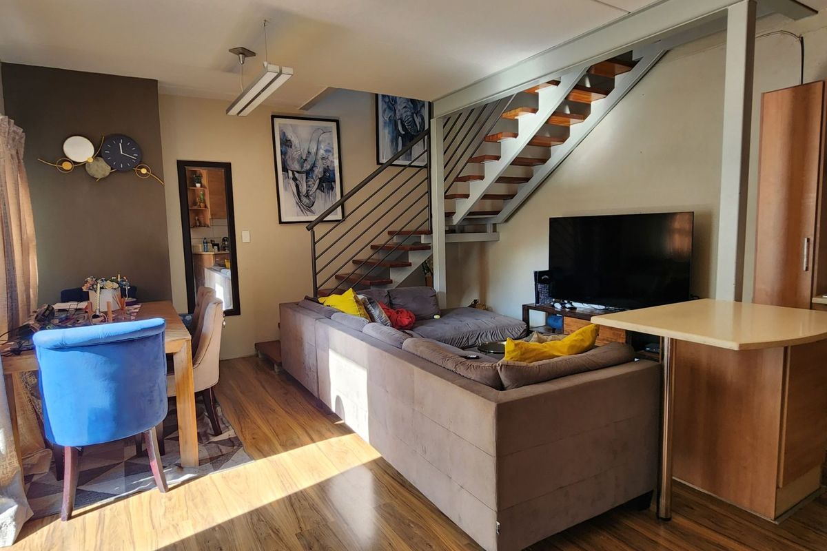 Townhouse For Sale in Bendor - Photo 3