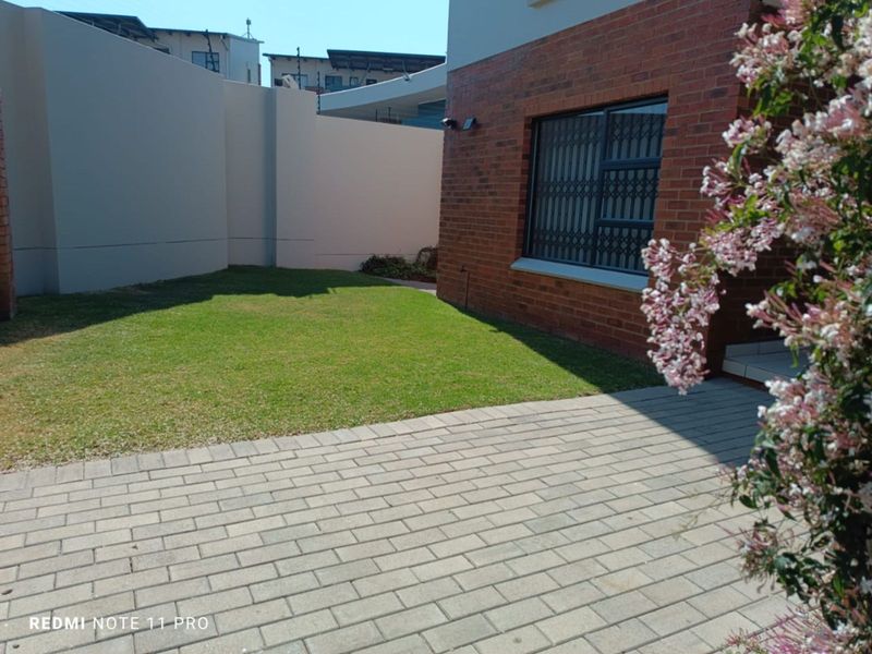 House For Sale in Greenstone Gate - Photo 1