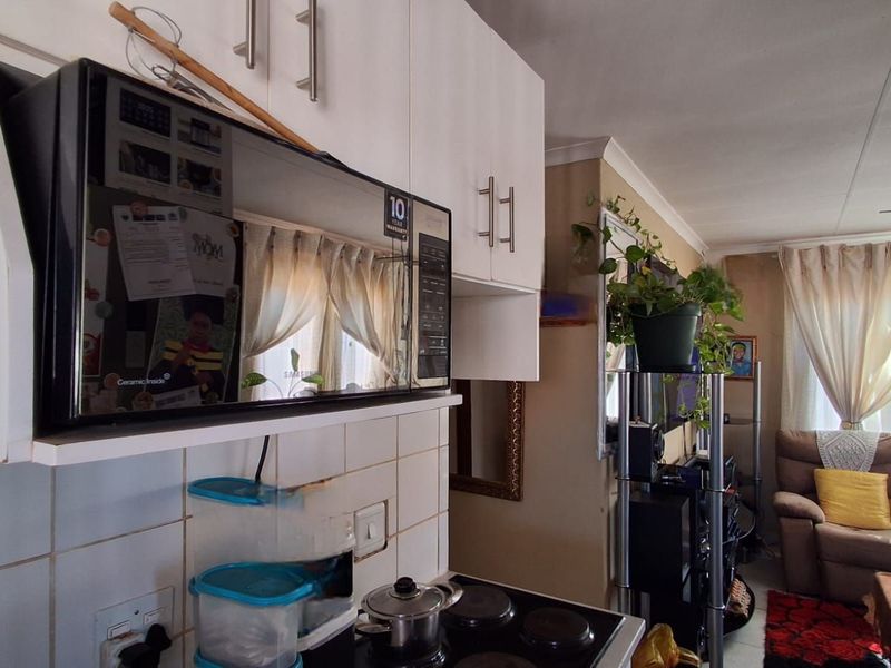 House For Sale in Soshanguve Ext - Photo 9