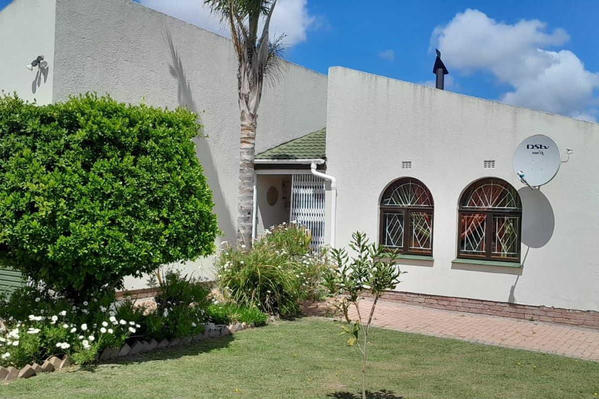 House For Sale in Levallia - Photo 2