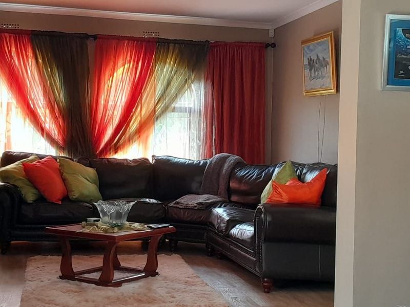 House For Sale in Levallia - Photo 9