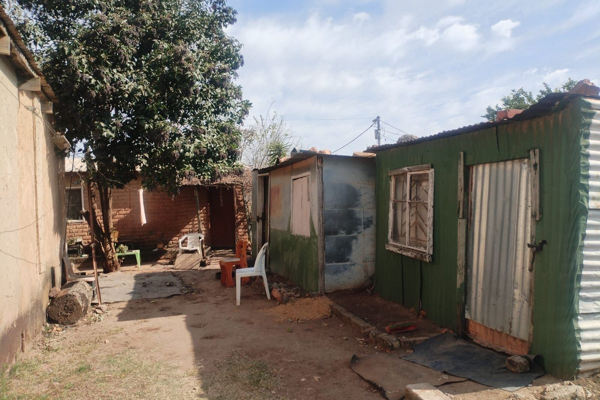 House For Sale in Mamelodi East - Photo 2