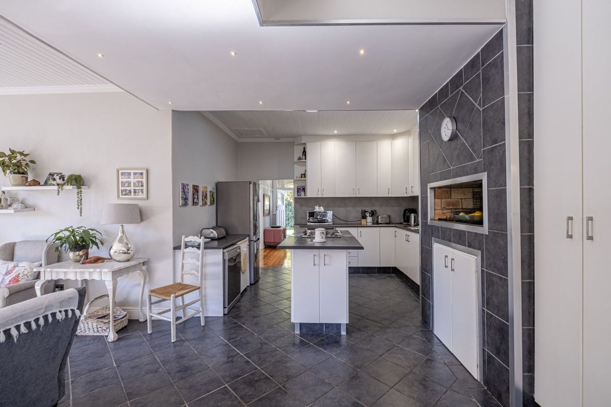House For Sale in Glenhurd - Photo 3