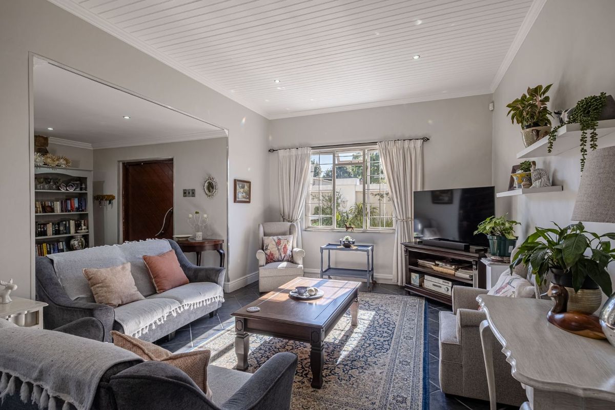 House For Sale in Glenhurd - Photo 5