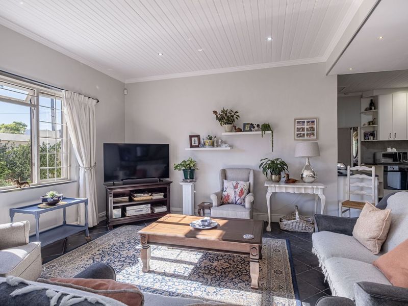 House For Sale in Glenhurd - Photo 8