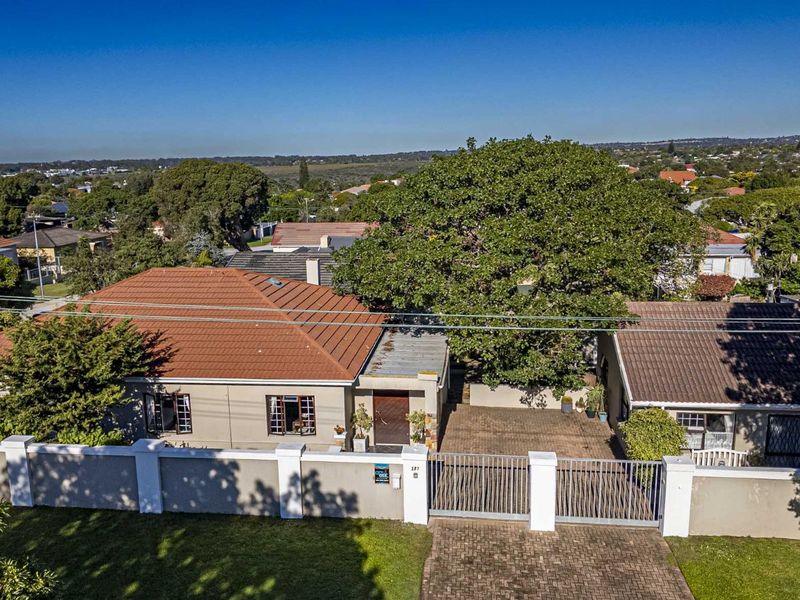 House For Sale in Glenhurd - Photo 1