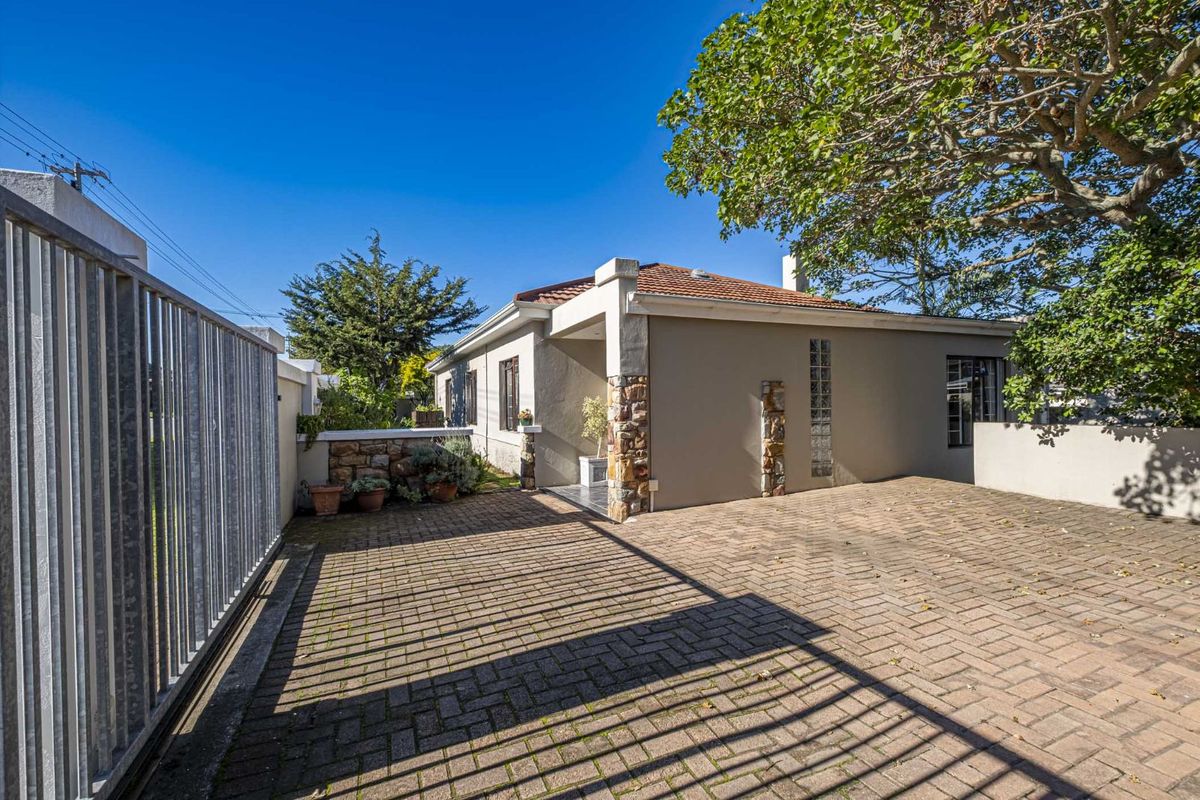 House For Sale in Glenhurd - Photo 4