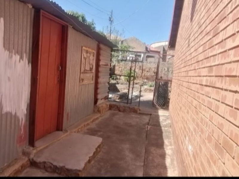 House For Sale in Soshanguve Ext - Photo 4