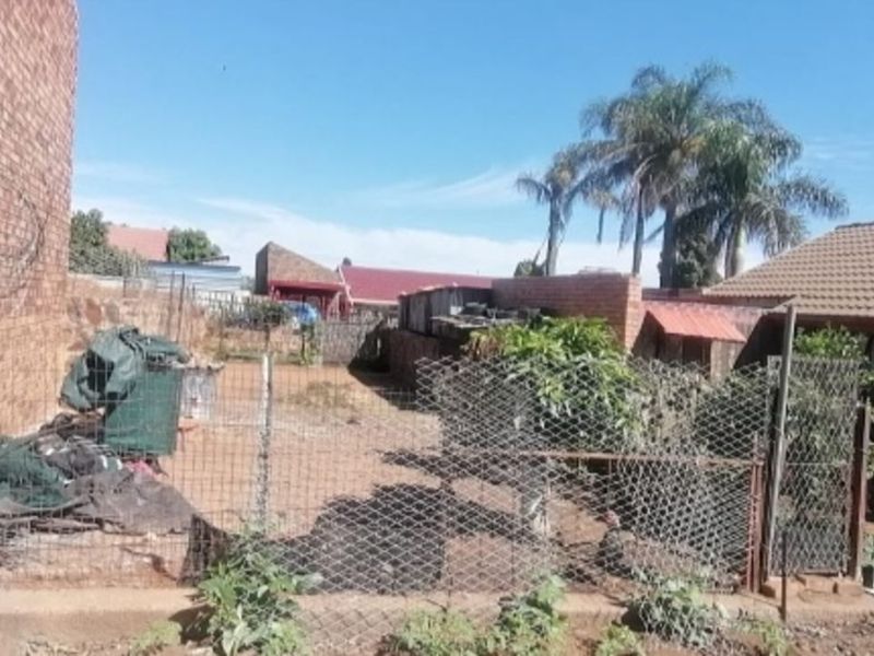House For Sale in Soshanguve Ext - Photo 6